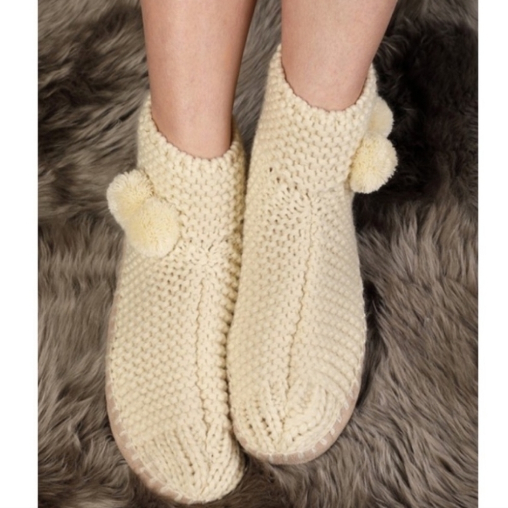 Handmade knit slipper booties M/L